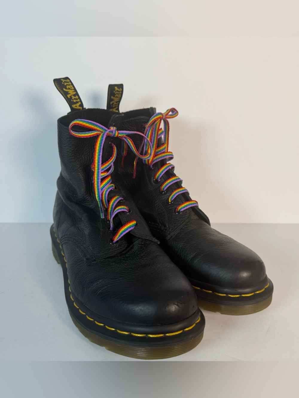 Dr. Martens Pascal black leather high top shoes boots US 8 L rainbow strings